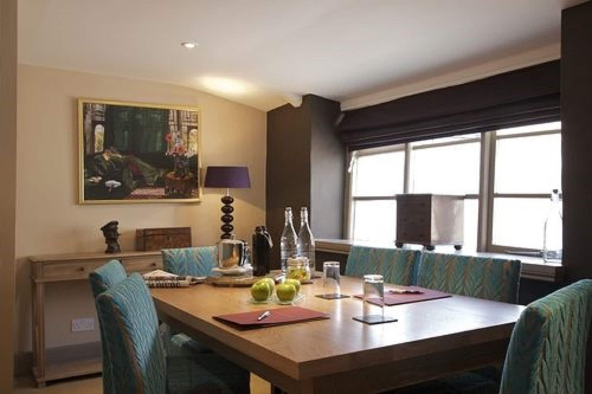 The Feathers Hotel Woodstock Esterno foto